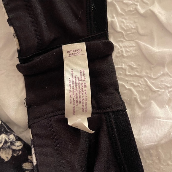 Cacique Underwire Bra - Picture 9 of 11